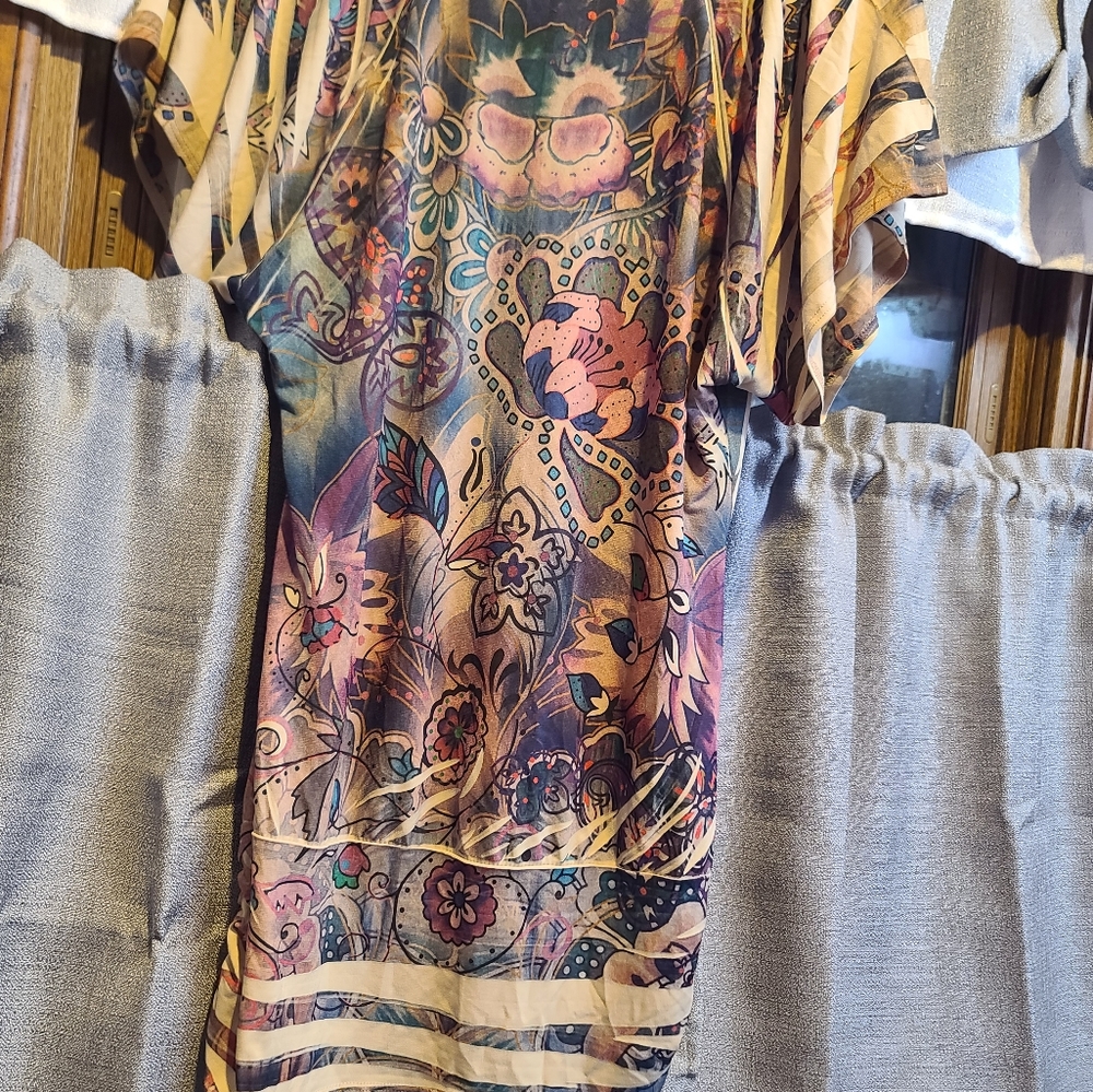 Shirt - Picture 6 of 8